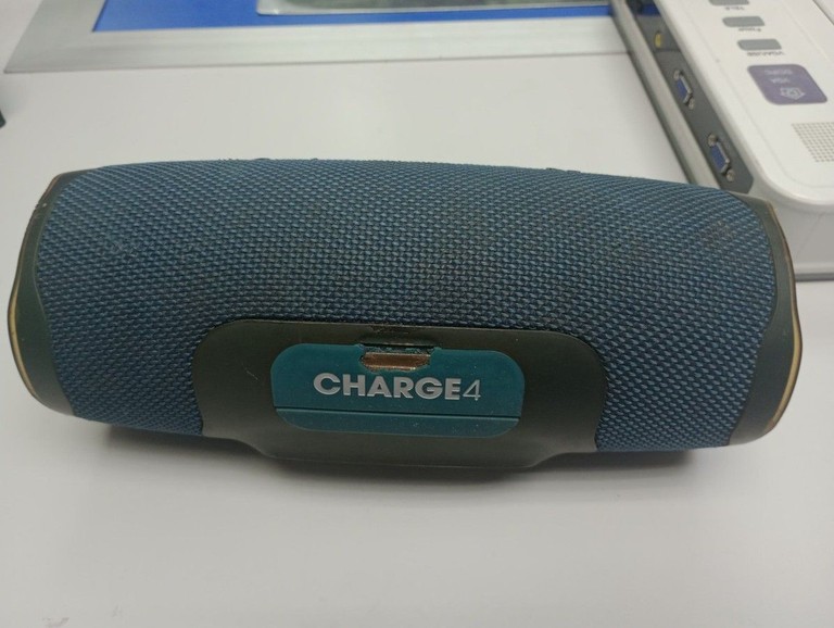 Дешево Jbl charge 4 з ломбарду