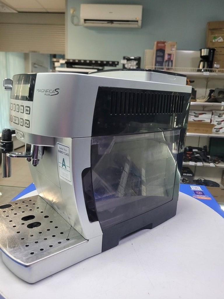 Дешево Delonghi ecam 22.320.sb з ломбарду