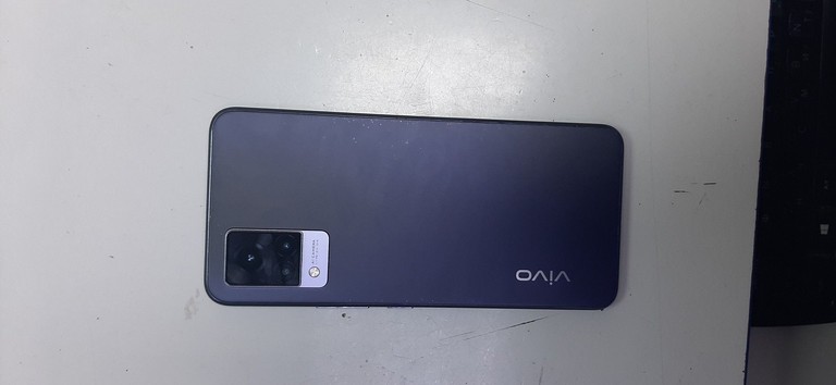 Распродажа Vivo v21 8/128gb, продавец Техноскарб