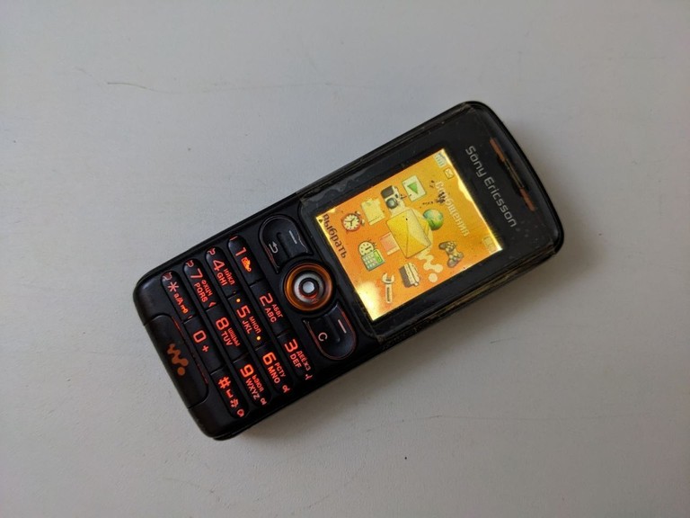 Купити Sony Ericsson W200i Б/У