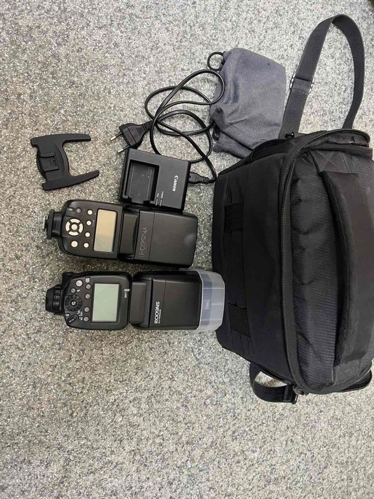 Дешево Canon eos 1300d/ ef-s 18-55mm f/3,5-5,6 is iii з ломбарду
