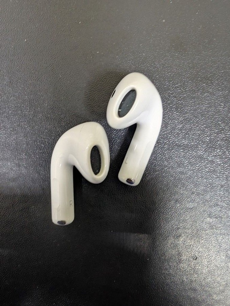 Розпродаж Apple airpods 4, продавець Техноскарб
