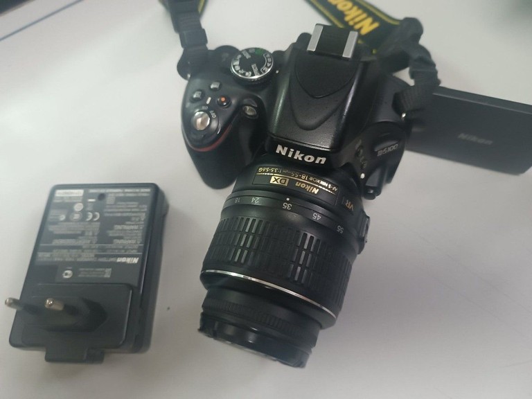 Купити Nikon d5100 + nikon dx af-s nikkor 18-55mm 1:3,5-5,6g vr Б/У
