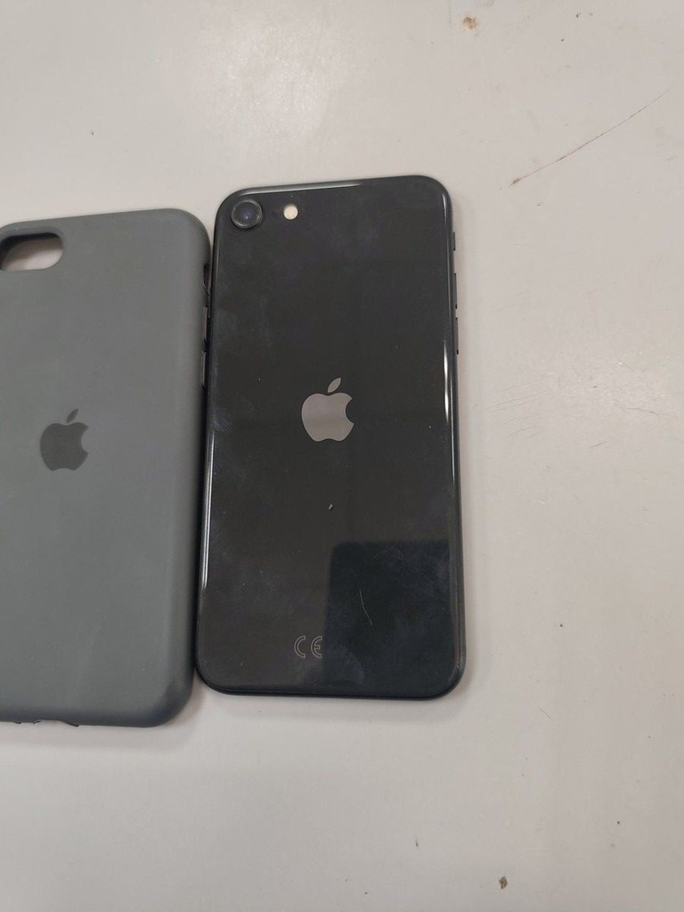 Оголошення Apple iPhone SE 2020 128GB Black Slim Box (MHGT3) Б/У