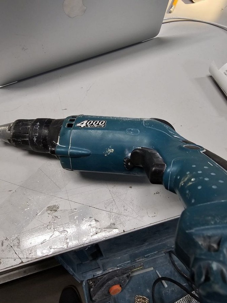 Купити Makita FS4000 Б/У