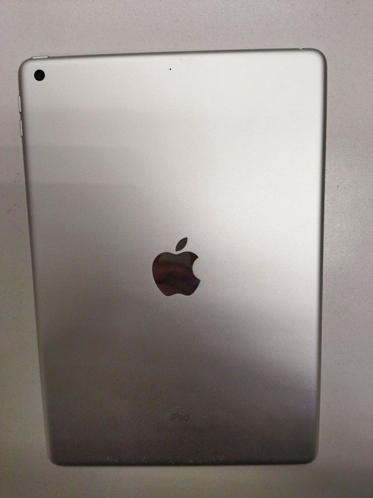 Дешево Apple ipad 8 wifi 32gb 4g з ломбарду