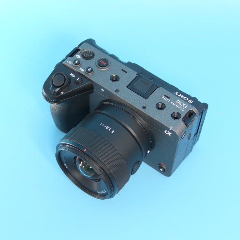 Купить Sony FX30 Cinema Line + Sony E 11mm F1.8 | Ідеальний стан | 4K 120fps Б/У