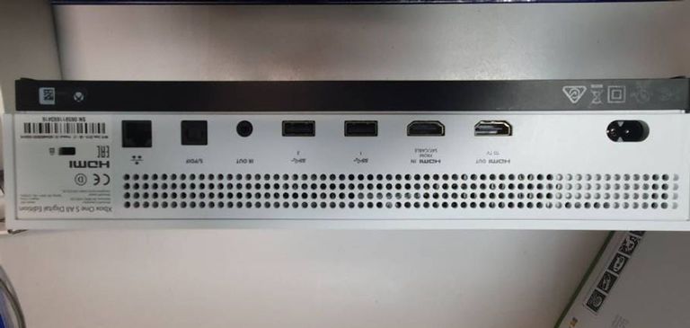 Купить Xbox360 one s 1000gb Б/У