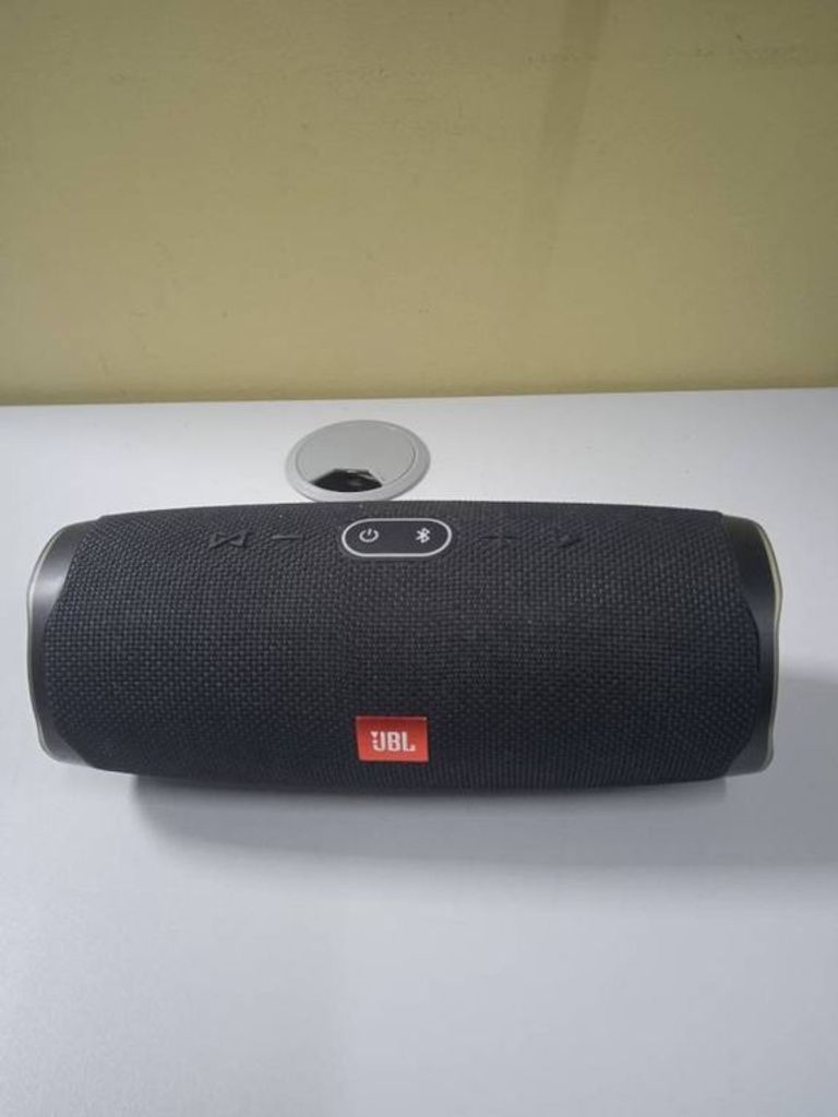 Купити Jbl charge 4 Б/У