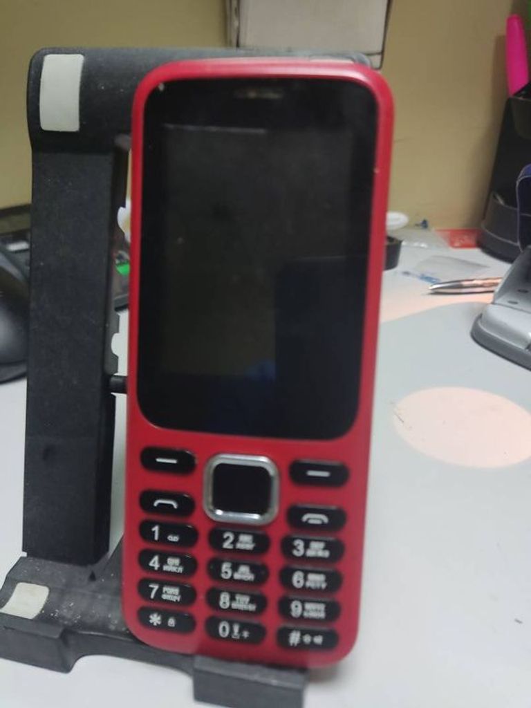 Оголошення Nomi i248 Red Б/У