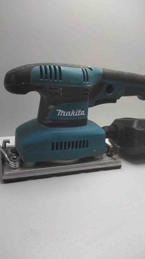 Оголошення Makita BO3710 Б/У