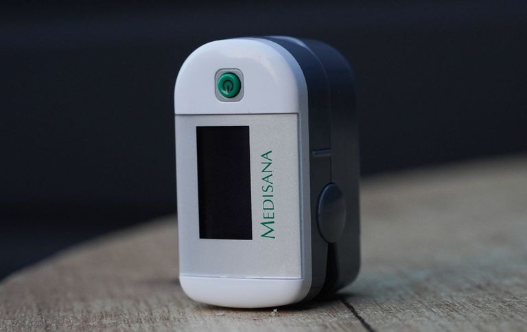 Пульсоксиметр Medisana PM 100, оксиметр з дисплеєм, вимірювання рівня кислорода (SpO2%) та частоту серцевих скорочень (пульс) Но Код:null. Зображення 4