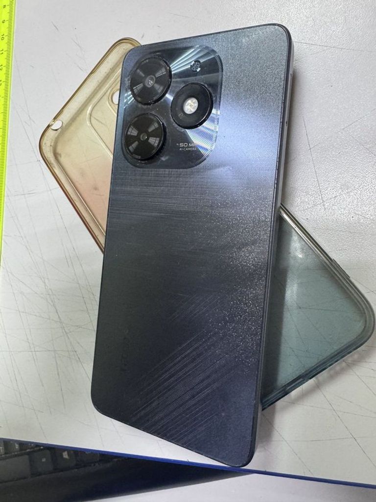 Дешево Tecno spark 20c bg7n 4/128gb з ломбарду