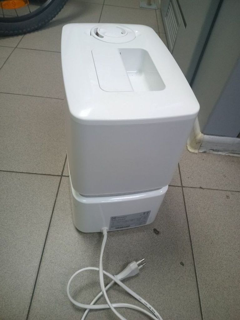 Дешиво Electrolux EHU-3510D с ломбарда