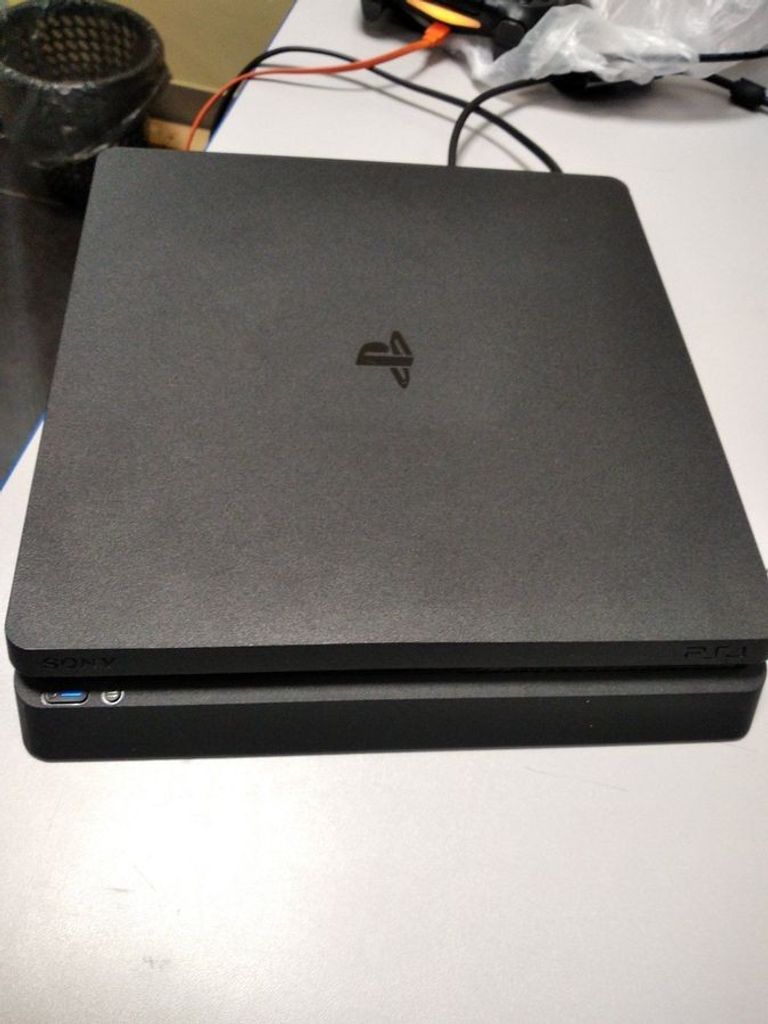Купити Sony playstation 4 slim 500gb Б/У