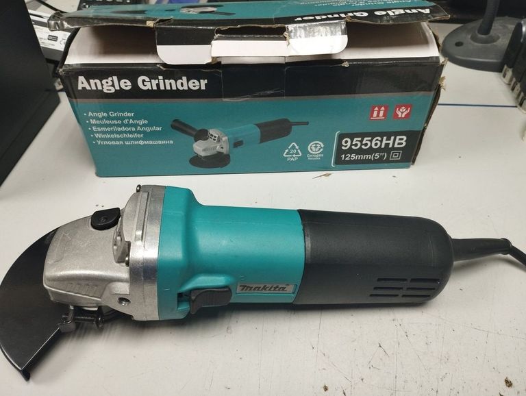 Купити Makita Копія 9556hb Б/У