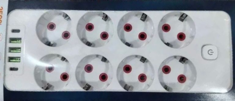 Купити з 8 розетками та 3 USB-портами 2500W 3 метри Б/У