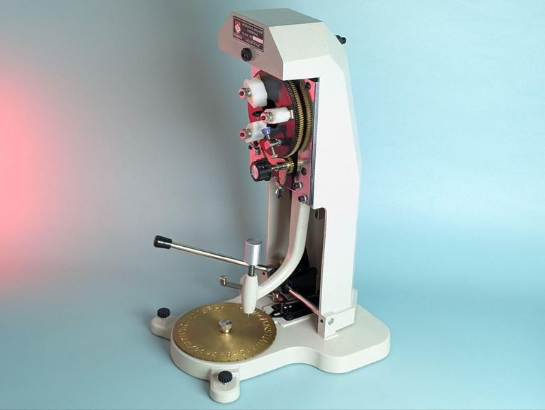 Купить Machine KD-810 Б/У