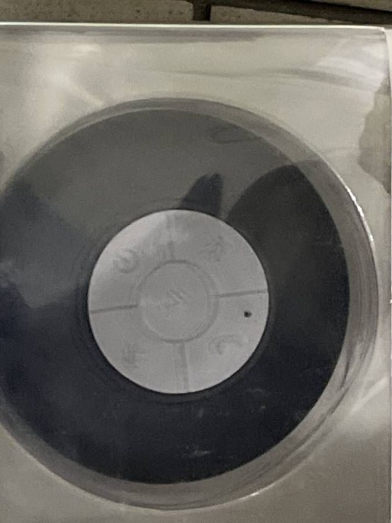 Дешиво Trybe без модели с ломбарда