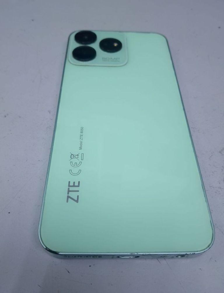 Дешево Zte Blade V50 Design 8/256GB Black з ломбарду