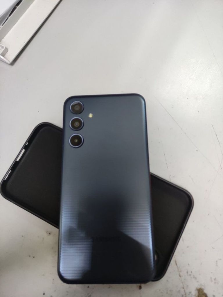 Дешиво Samsung galaxy m35 5g 6/128gb с ломбарда