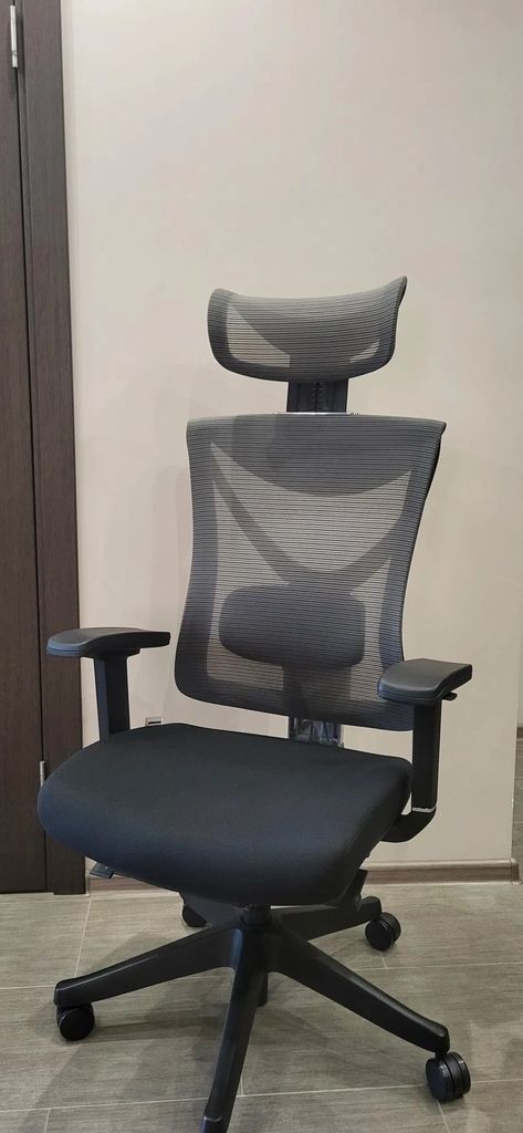 Купити Adapwork S1 Senior Ergochair Deep Black Б/У
