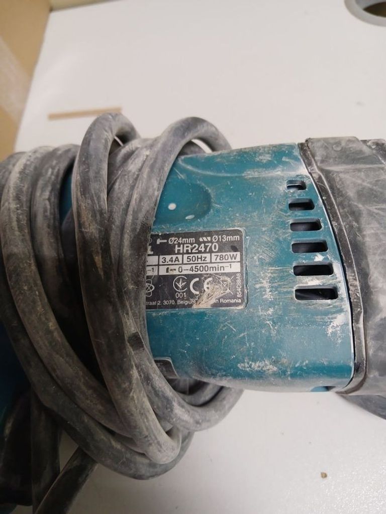 Купить Makita HR2470 Б/У
