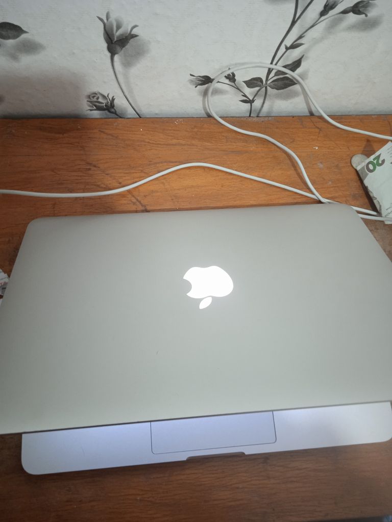 Оголошення Apple MacBook Air 13" Gold Late 2020 (MGND3, Z12A0006C) Б/У