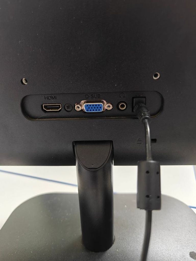 Дешево Aoc 24B2XH з ломбарду