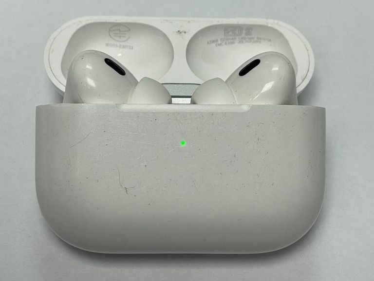 Купить Apple airpods pro 2nd generation with magsafe charging case usb-c Б/У
