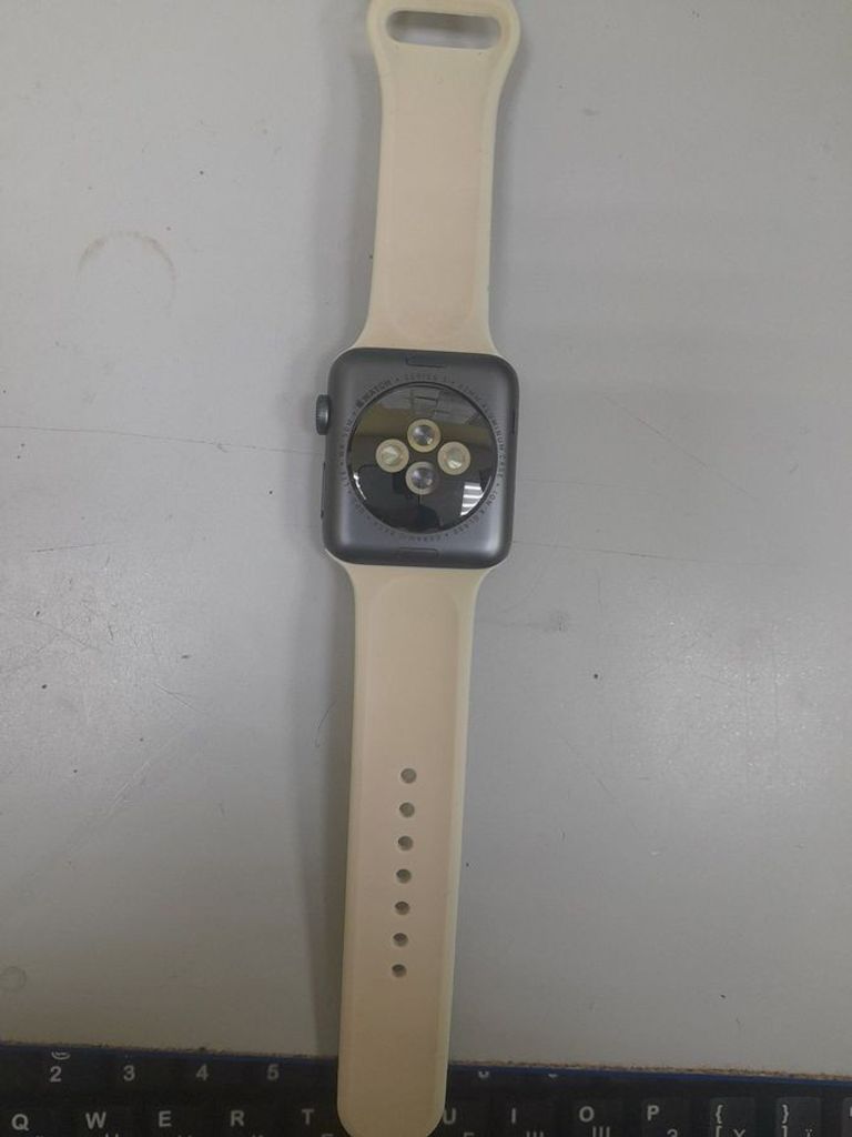 Дешиво Apple watch series 3 gps 42mm aluminium case a1859 с ломбарда