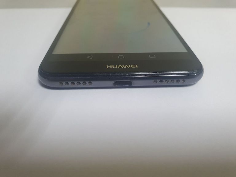 Дешиво Huawei y6 2018 2/16gb с ломбарда