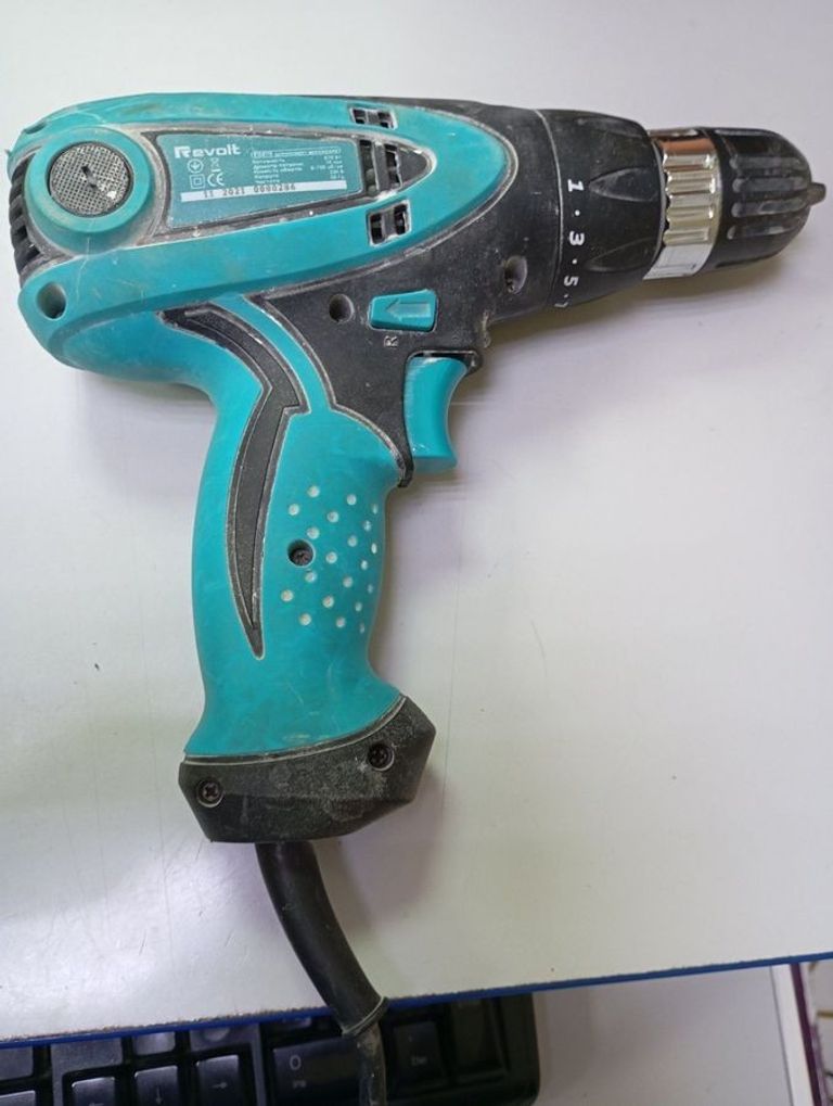 Купити Revolt es870 Б/У