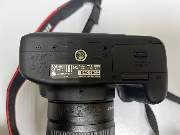 Canon eos 4000d + ef-s 18-55mm macro 0-25m 0,8ft Код:01-200889695. Изображение 6