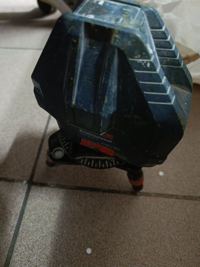 Дешево Bosch gll 3-15 x з ломбарду