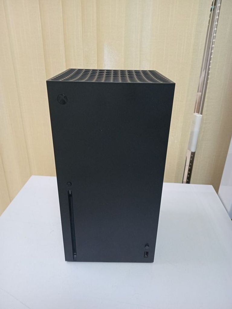Дешево Microsoft xbox series x 1tb з ломбарду