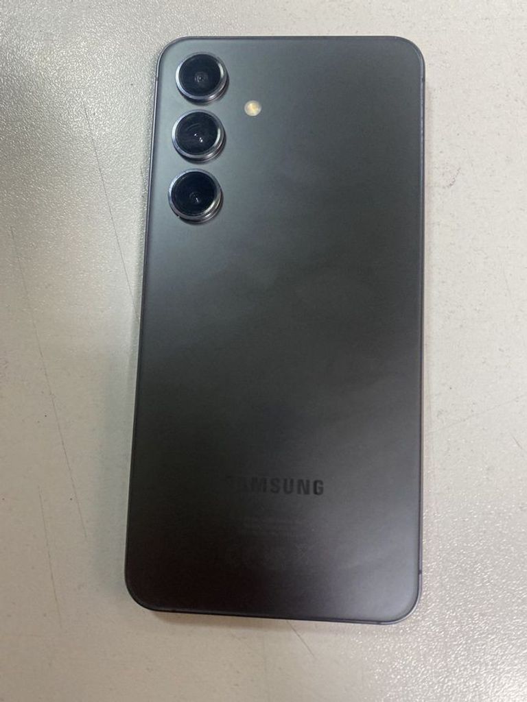 Оголошення Samsung galaxy s24 8/256gb Б/У