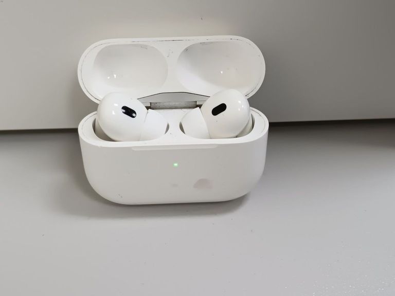 Купити Apple airpods pro 2nd generation magsafe Б/У