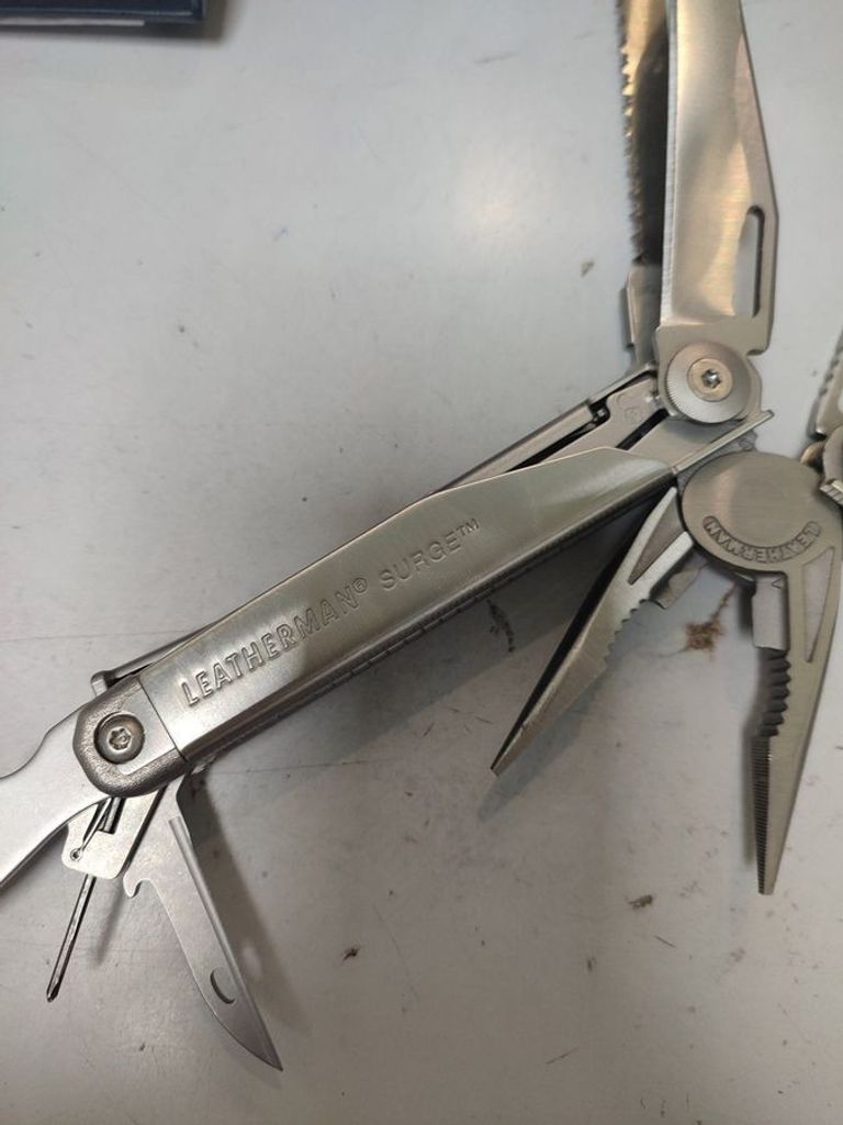 Дешево Leatherman surge з ломбарду