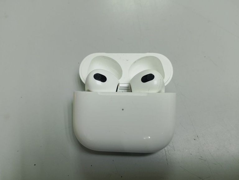 Купити Apple airpods 3rd generation Б/У
