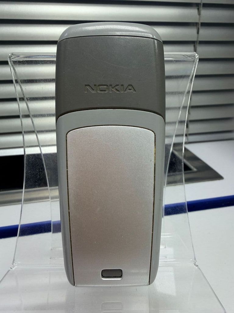 Дешиво Nokia 1600 с ломбарда