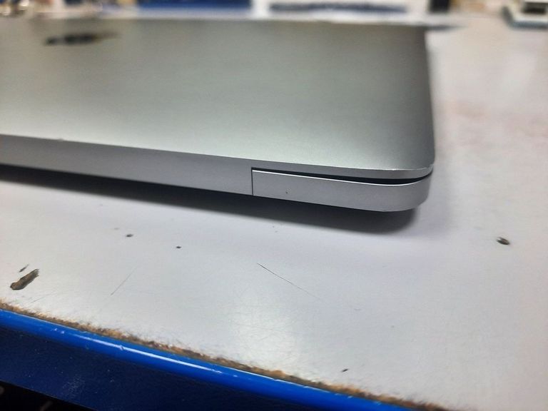 Распродажа Apple macbook pro/13.3/ core i5 1,4ghz/ ram8gb/ ssd256gb/ iris plus 645/ retina, truetone, touch bar, продавец Техноскарб