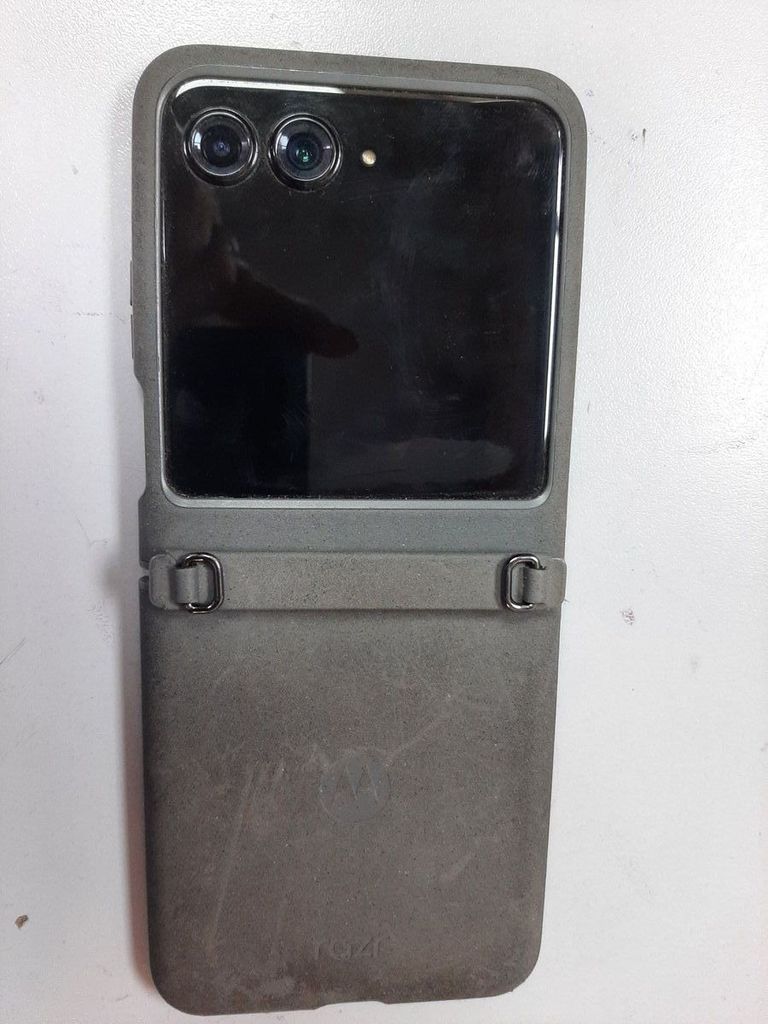 Motorola razr 50 8/256gb Код:01-200922726. Зображення 8