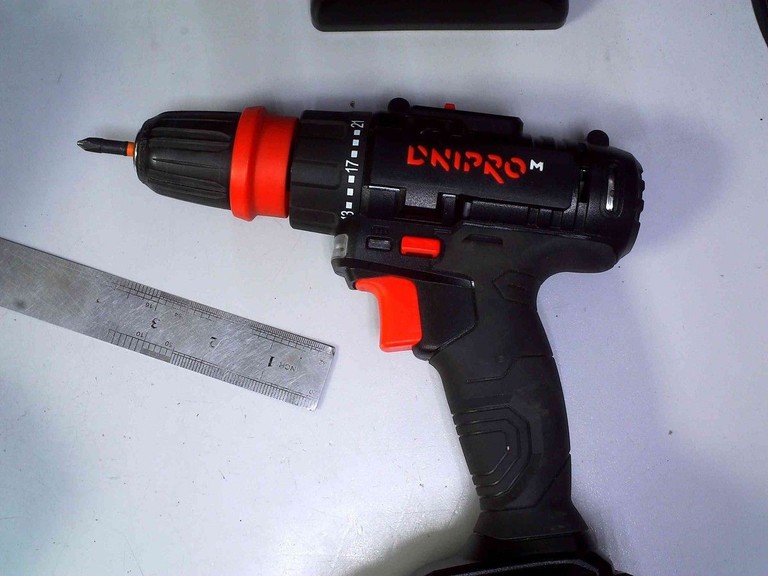 Купити Dnipro-M cd-218q 1акб 2ah зп Б/У