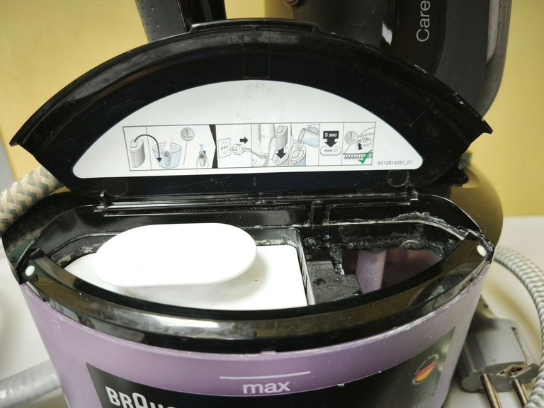 Дешиво Braun CareStyle 5 IS 5249 BK с ломбарда