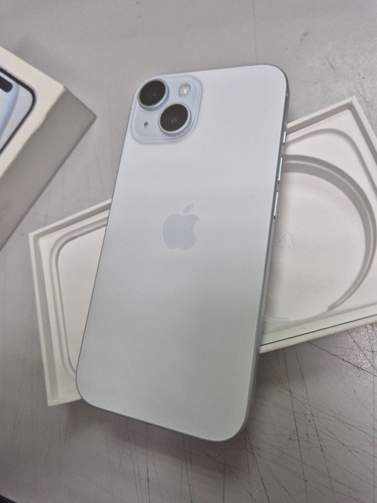 Apple iPhone 15 128GB Green Код:01-200997079. Зображення 5