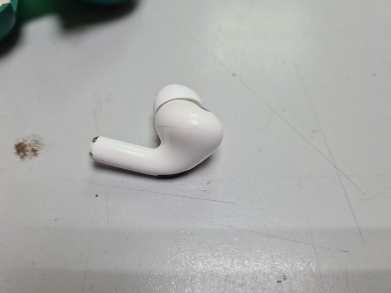 Дешиво Apple airpods pro 2nd generation with magsafe charging case usb-c с ломбарда