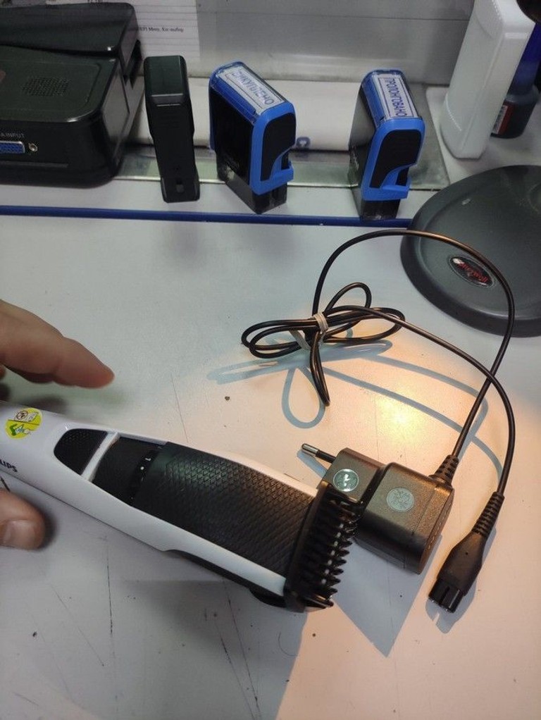 Дешево Philips Beardtrimmer Series 3000 BT3206/14 з ломбарду