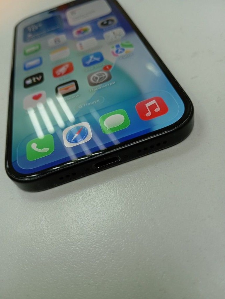 Apple iPhone 15 128GB Green Код:01-201011155. Зображення 5