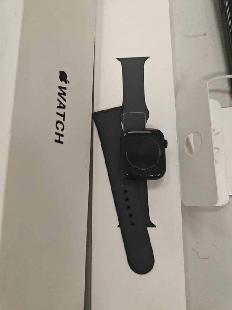 Дешево Apple watch se 2 gps 44mm aluminium case з ломбарду